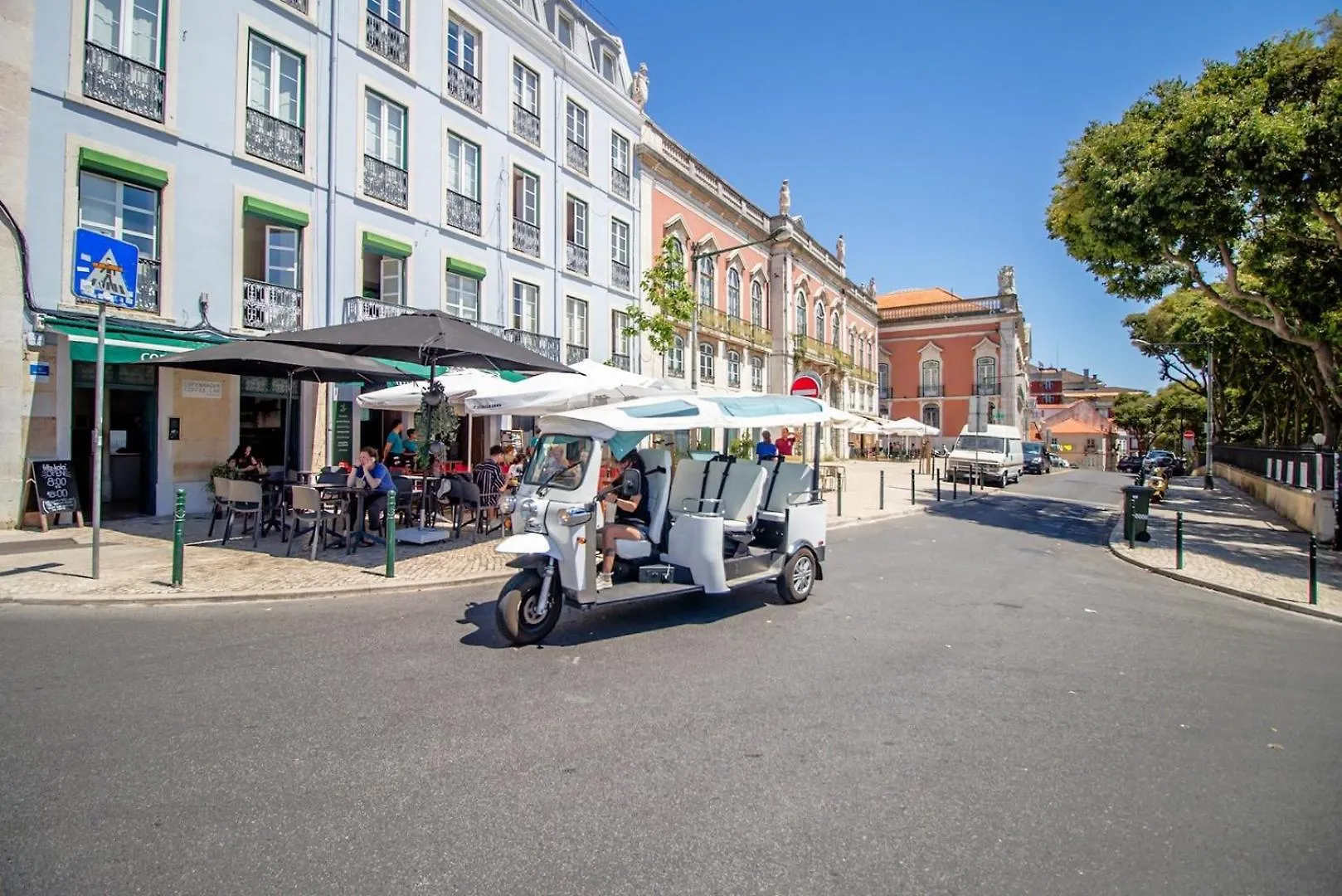 Cosy Duplex Rooftoop W/ Ac | By Airnest Apartment Lisbon