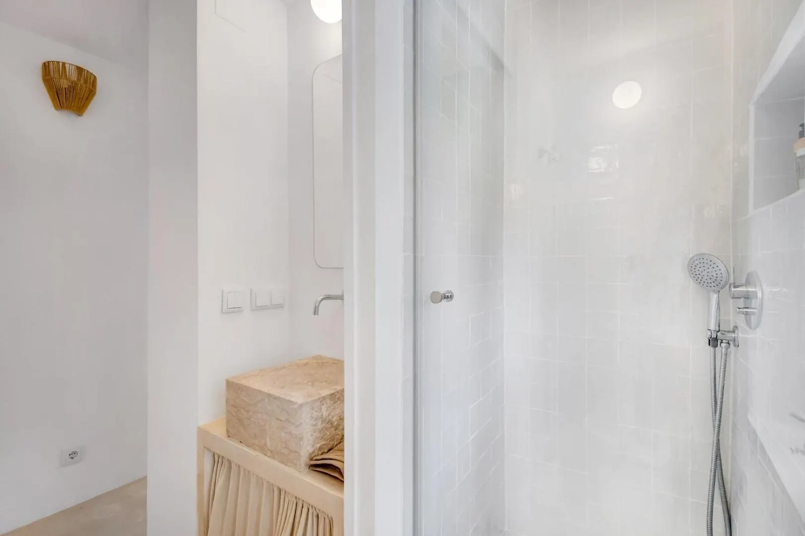Cosy Duplex Rooftoop W/ Ac | By Airnest Apartment Lisbon 0*,  Portugal